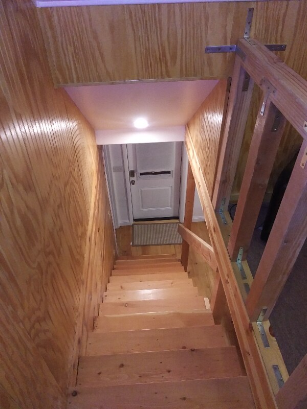 Building Photo - 60 N Main St