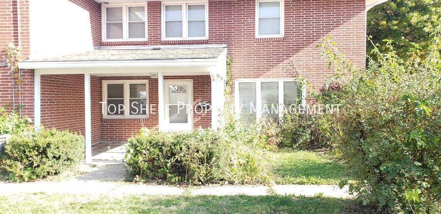 Primary Photo - 1374 72nd St