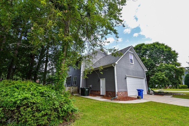 Building Photo - Coming Soon: 4 Bedroom 3 Bathroom Home