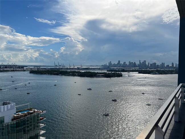 Photo - 1330 West Ave Apartment