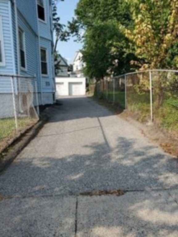 Building Photo - 310 Talbot Ave