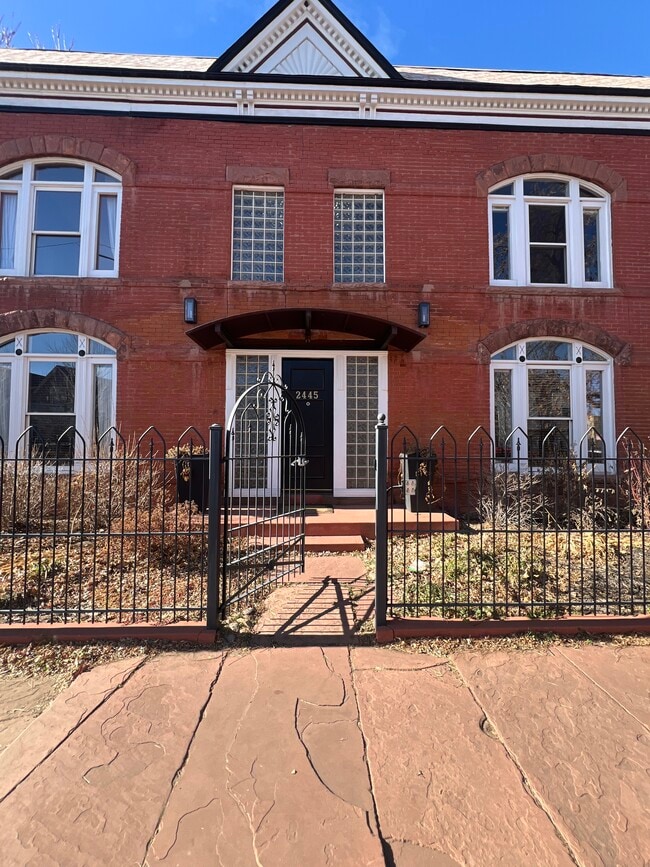 7B8E44AE-2644-41CE-858A-2CEDECA936A9 - 2445 N Clarkson St