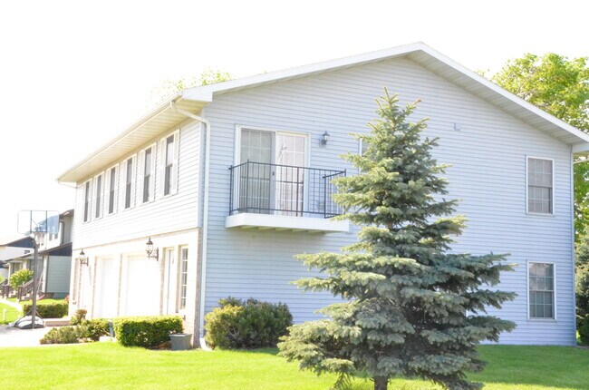 Foto del edificio - 607-609 Nicolet Ave.