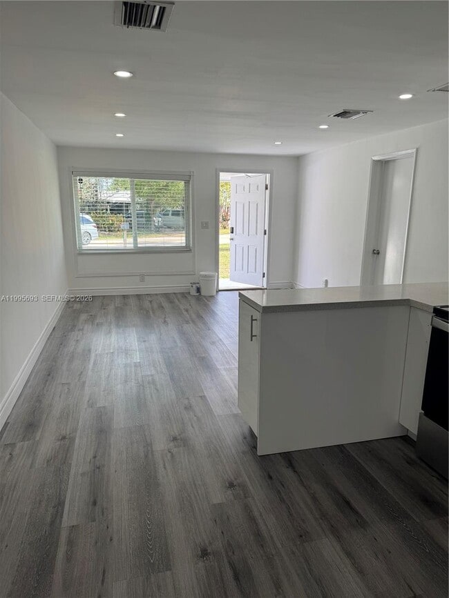 Foto del edificio - 4020 SW 50th St