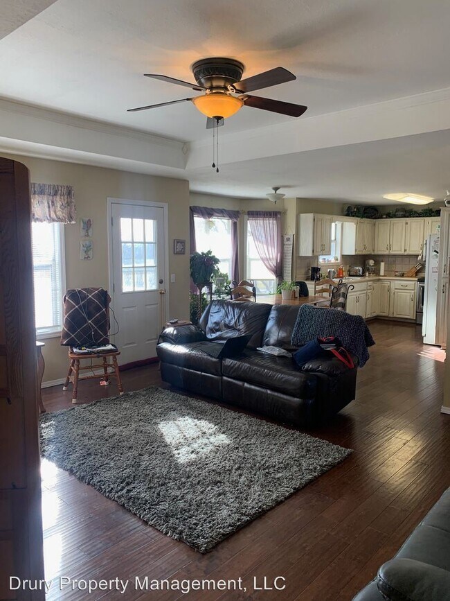 Building Photo - 3 br, 3 bath House - 608 E. Baldknobber St