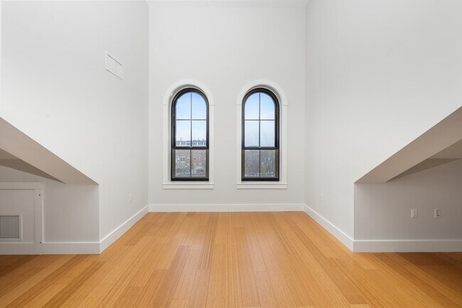 Foto del edificio - 21 Father Francis Gilday St