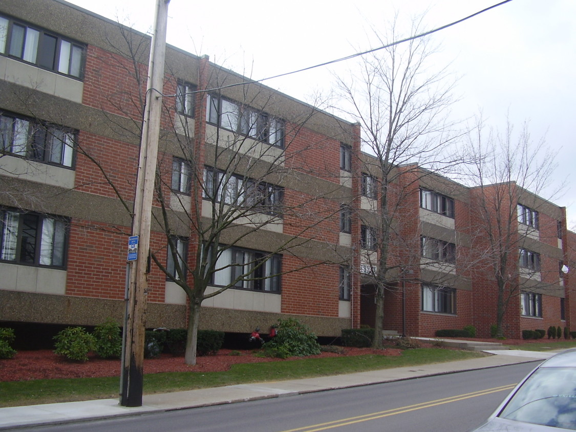 Building Photo - Bates Hill Apartments