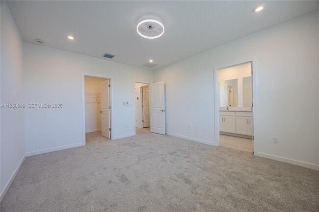 Building Photo - 7064 Channing Ave