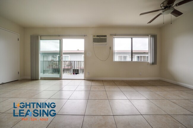 Foto del edificio - 8140 Langdon Ave
