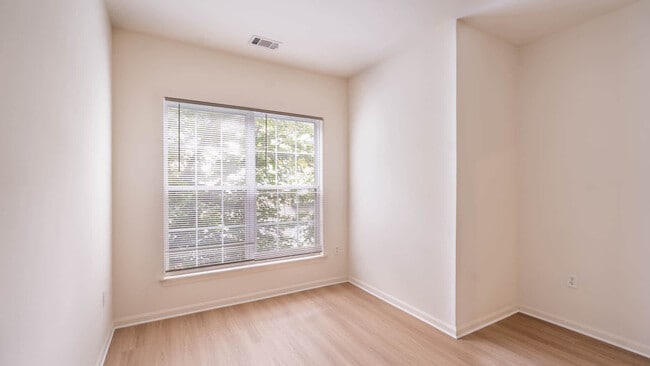 Bedroom with Hard Surface Flooring - Carlyle Mill