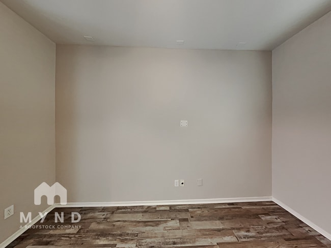 Building Photo - 2507 N 148th Dr