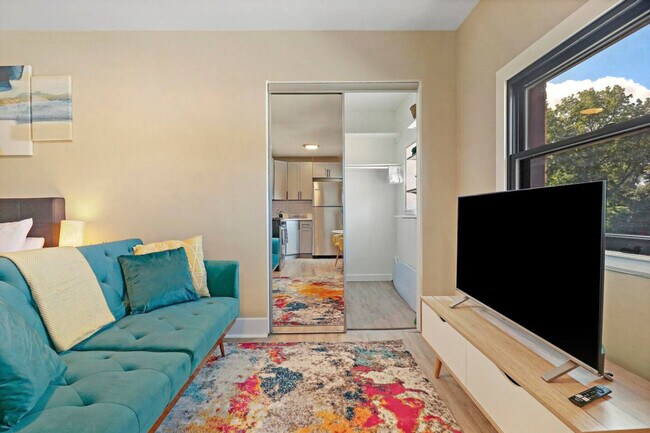 Foto del edificio - 5009 Columbia Ave