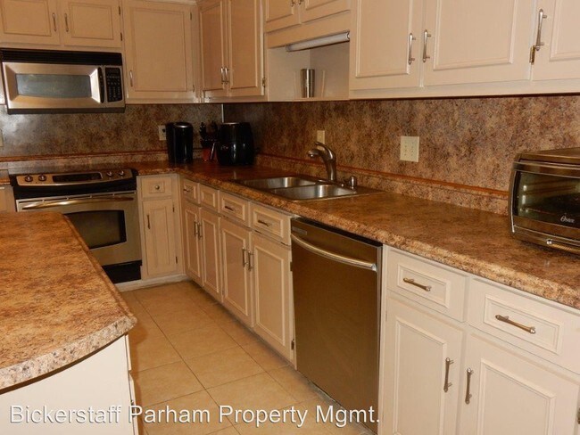 Building Photo - 5 br, 3 bath House - 6530 Big Oak Court