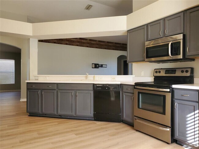 Foto del edificio - 3414 Berry Blossom Ln