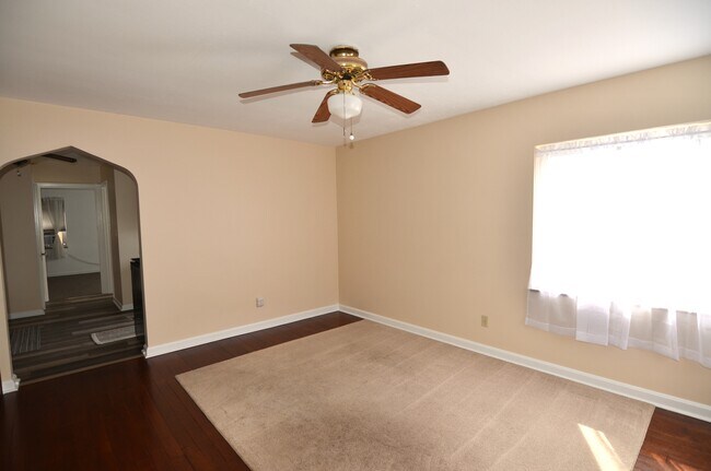 Foto del edificio - 221 Bank Ave