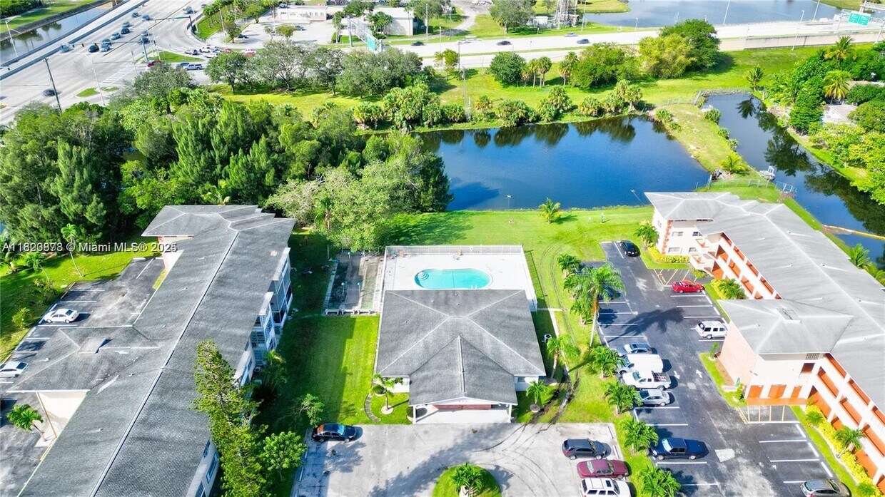 Primary Photo - 4730 NW 10th Ct