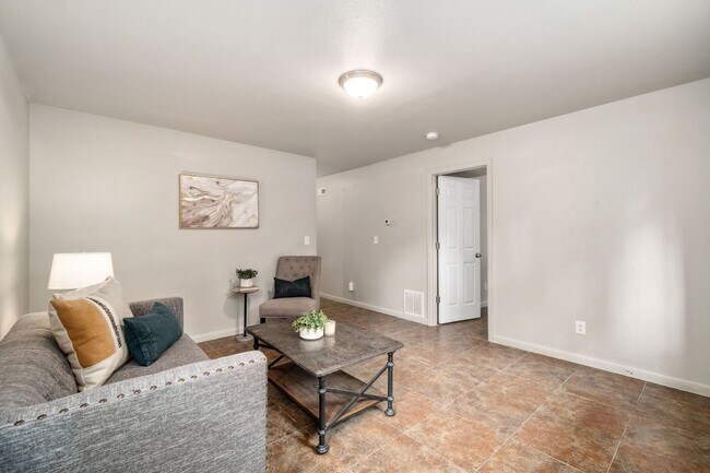 Foto del edificio - 810 W Laurel St