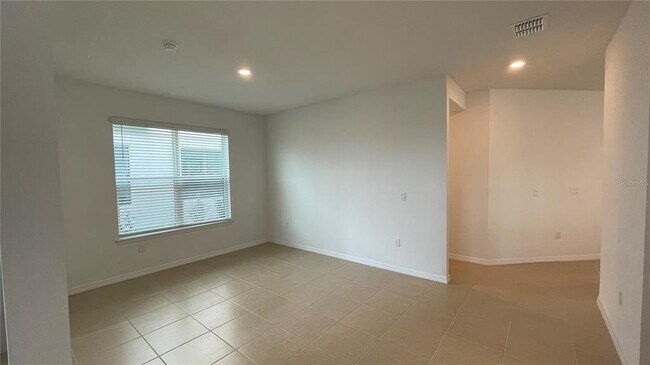 Building Photo - 1711 GOBLET COVE St