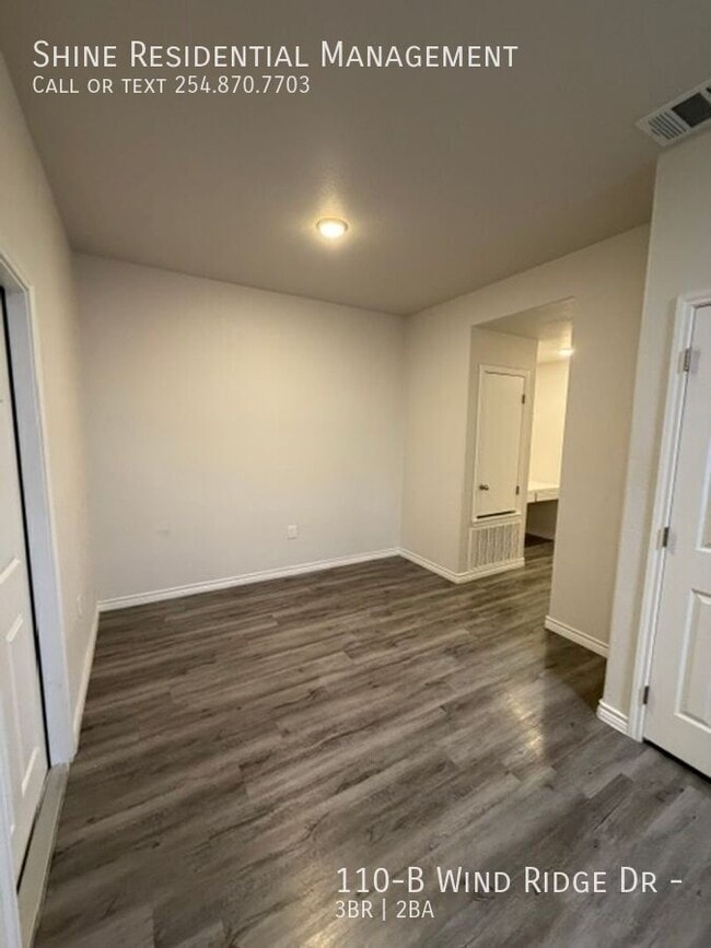 Building Photo - 110 Wind Ridge Dr