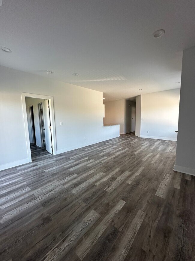 Foto del edificio - Beautiful Updated Duplex