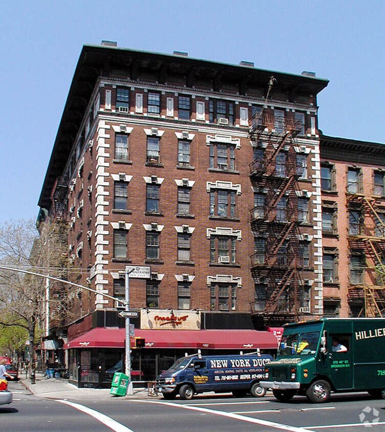Building Photo - 239 E 5th St