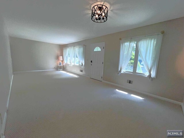 Building Photo - 736 Galda Rd