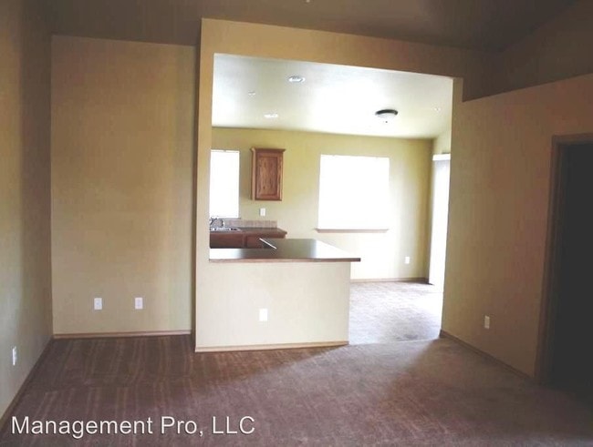 Building Photo - 3041 W Acarrera Ln