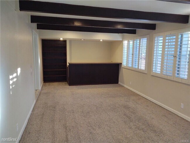 Building Photo - 4 br, 2 bath House - 831 Essex St