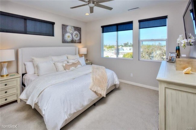 Foto del edificio - 3 br, 3 bath House - 621 W 17th St