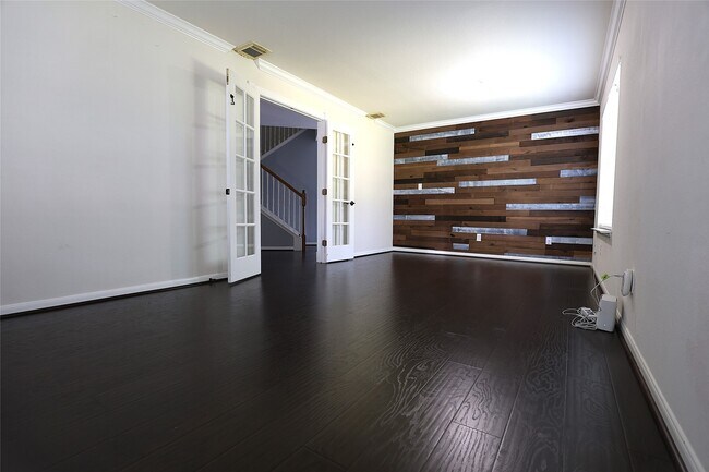Foto del edificio - 15215 Possumwood Dr