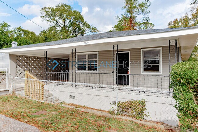 Building Photo - 1227 Radiance Dr