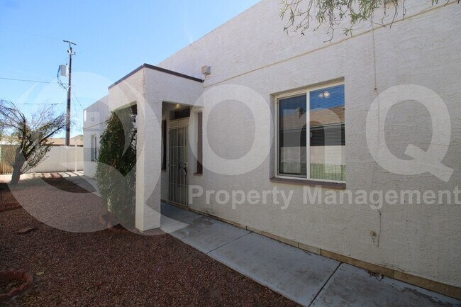 Foto del edificio - 18019 N 40th Pl