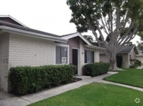 Building Photo - 2584 Yardarm Ave