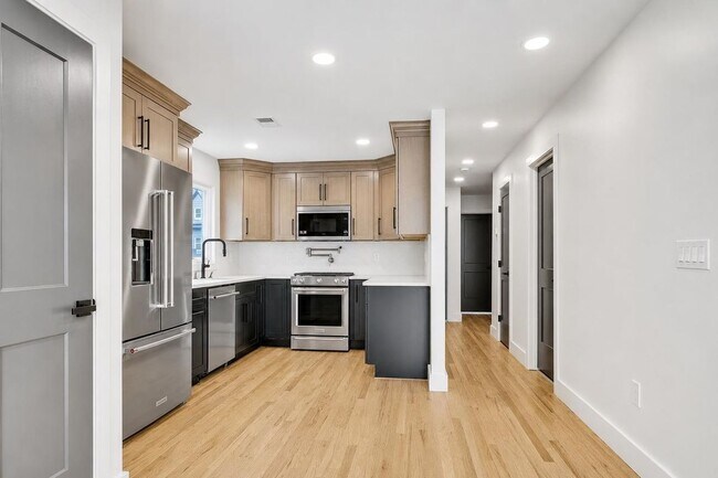 Foto del edificio - 7809 Broadway