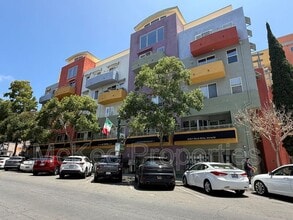 Building Photo - 1501 India St