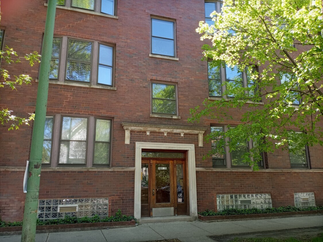 1631 W Leland Ave Unit 2E, Chicago, IL 60640 Apartment for Rent in