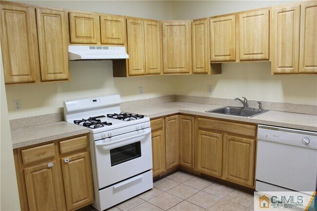 Foto del edificio - 231 Pinelli Dr