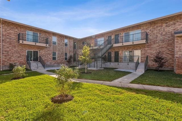 Foto del edificio - 11222 Park Central Pl