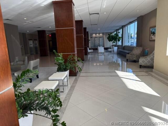 Building Photo - 4250 Galt Ocean Dr