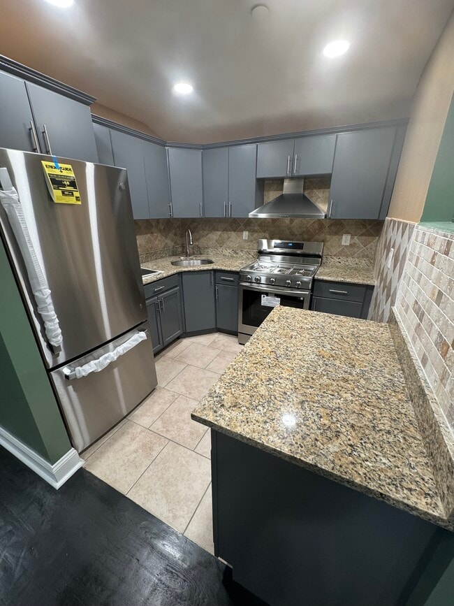 Foto del edificio - 12613 180th St