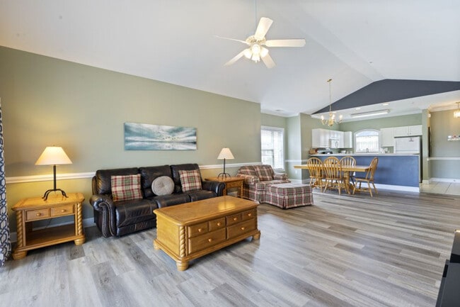 Building Photo - 4878 Dahlia Ct