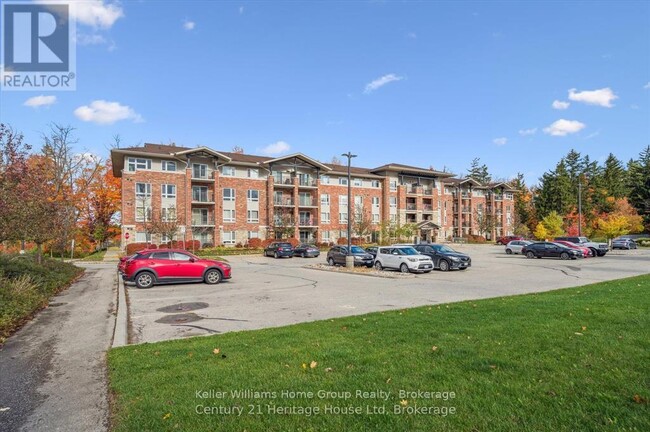 Building Photo - 625 St David St S