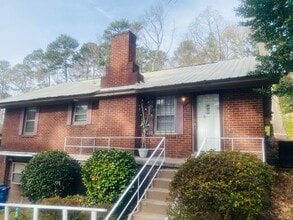 Building Photo - 313 Myles Ave