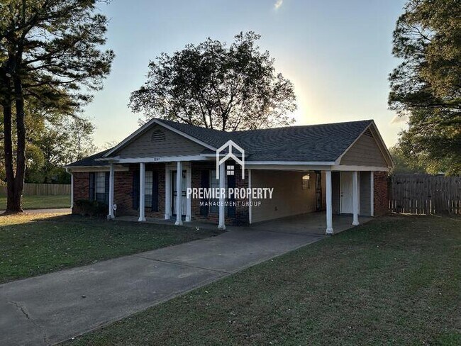 Building Photo - 7581 Rockingham Dr
