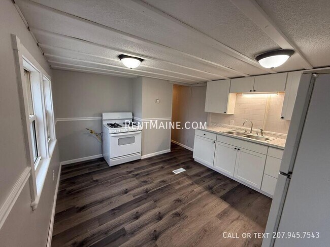 Foto del edificio - 799 Stillwater Ave