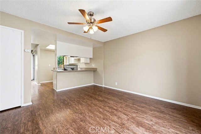 Foto del edificio - 3340 E Collins Ave