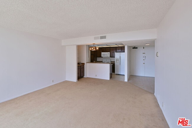 Building Photo - 10535 Wilshire Blvd