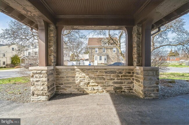 Building Photo - 7220 Ridge Ave
