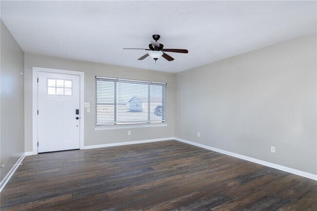 Foto del edificio - 1208 NE 3rd St