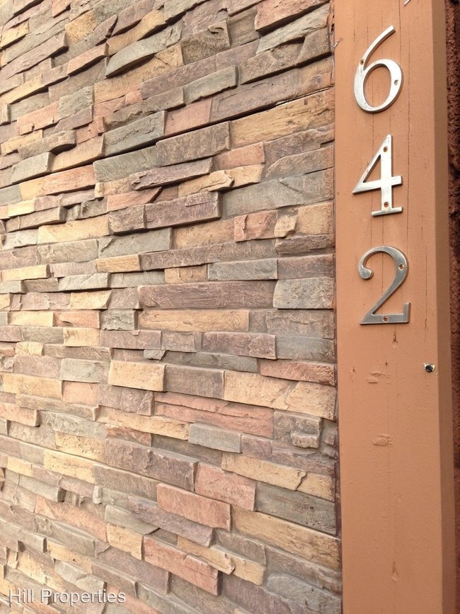 Building Photo - 642 W 1st Ave
